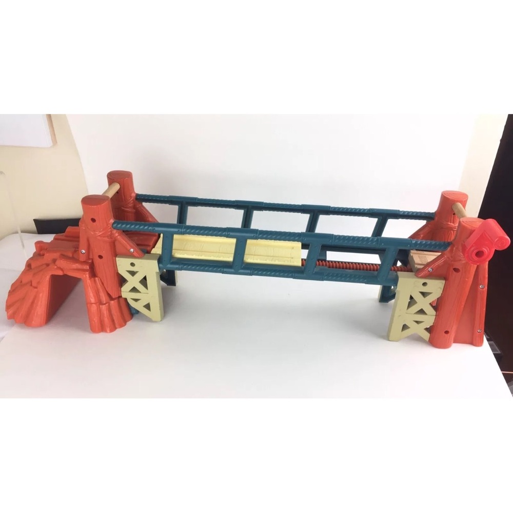 Vintage Thomas Train & Friends Tank Engine Railway Zipline Bridge Misty Island